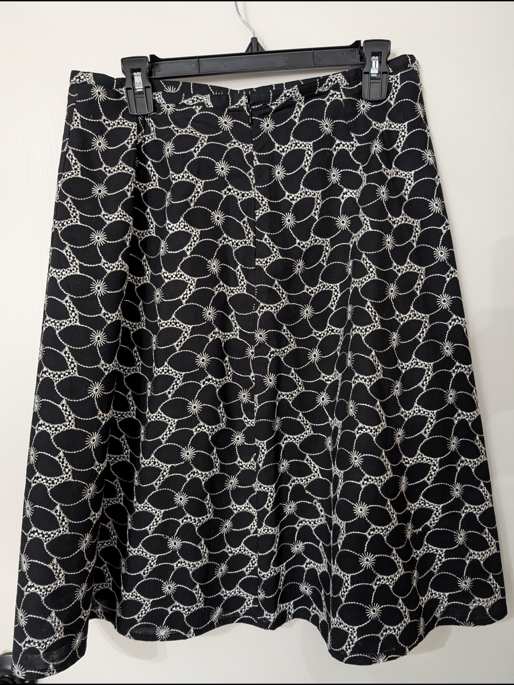 Kim Rogers Signature Black & White Chain Floral A-Line Skirt - Flared Silhouette